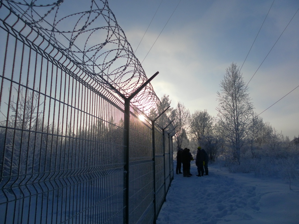 Ограждение территории 3D забором со спиральным барьером (СББ)