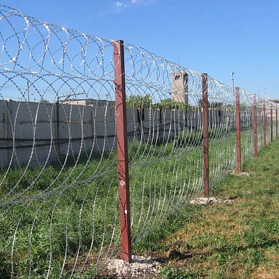 Барьеры безопасности плоские и спиральные для ограждения территории