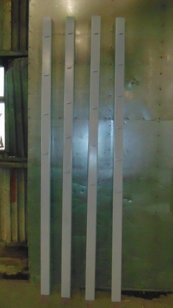 Столбы металлические (100х50х4мм) 2000мм из гнутого швелелра