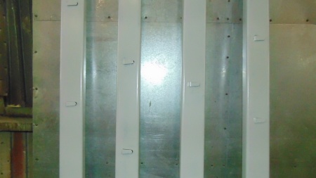 Столб из гнутого швеллера (100х50х4мм) 3000мм