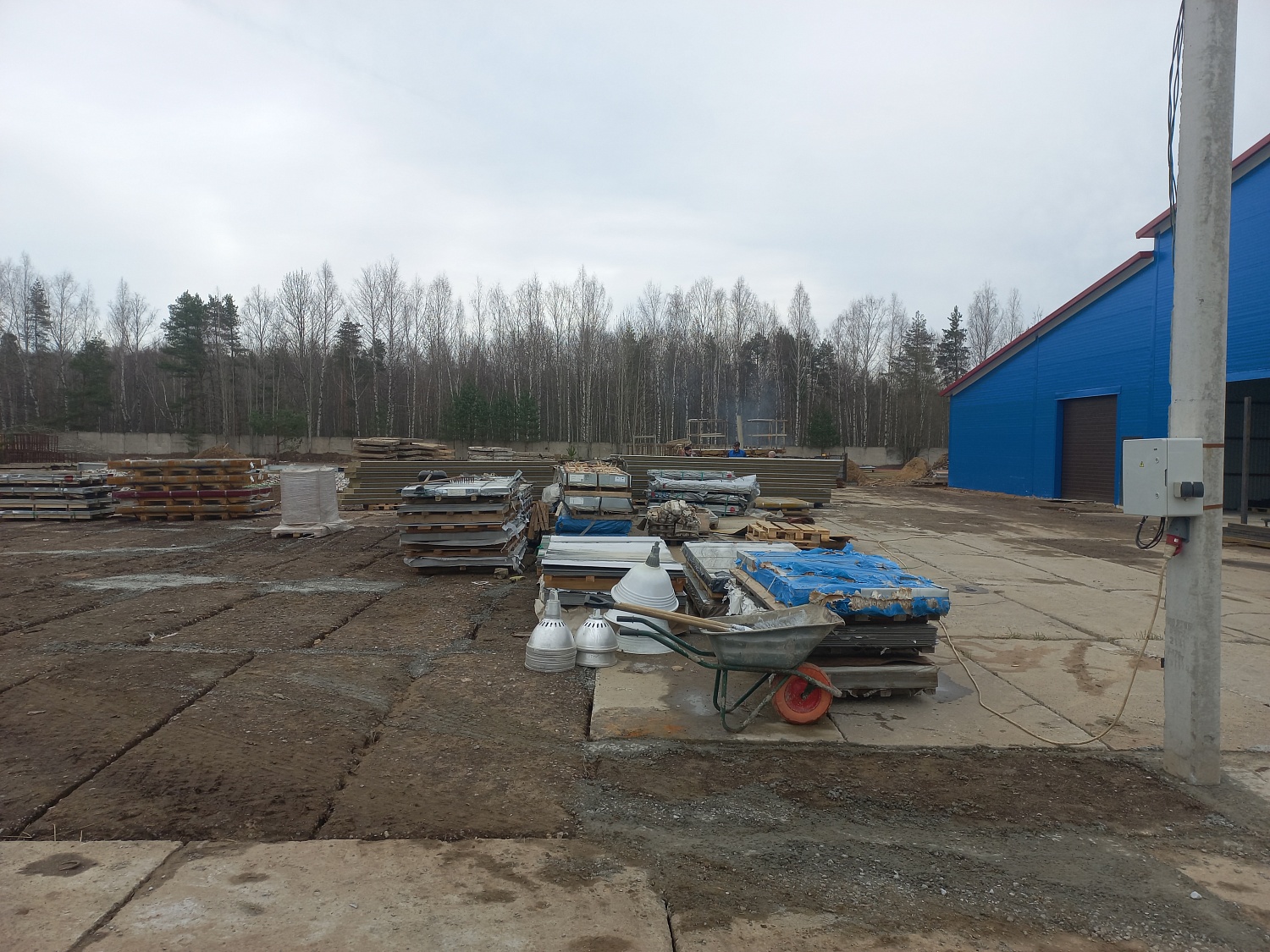 Подготовительные работы на площадке для строительства нового цеха