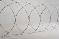 Плоский барьер безопасности из армированной колючей ленты ПББ АКЛ 600/10