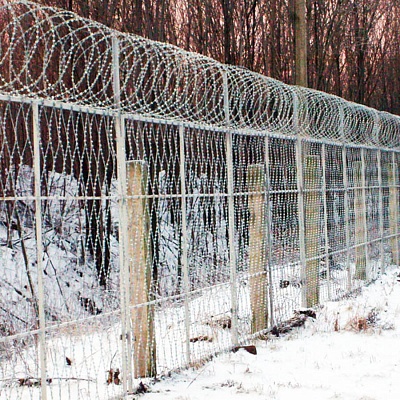 Забор из колючей сетки Акация со спиральным барьером безопасности