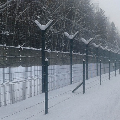 Спиральный барьер безопасности СББ на 3D-заборе